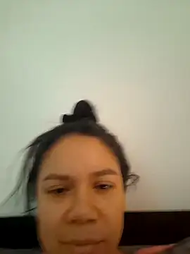 Aila_Phone webcam