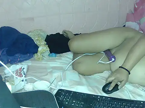 wildmamahana08 webcam