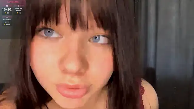 EmilyMercurial webcam