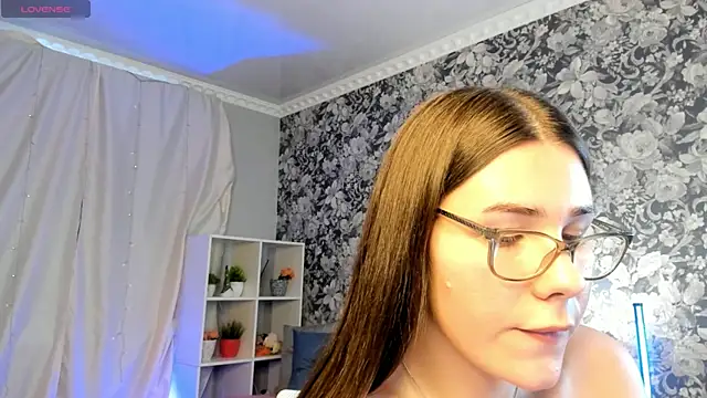 Coraline_kitty live sex cam
