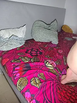 Someforyou1 webcam