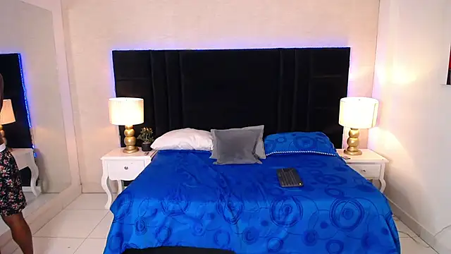 SkylerBigxxx webcam