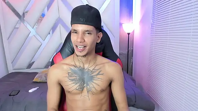 kai_storm77 webcam