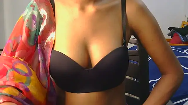 Aarti_misty71 webcam