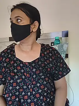 HeartlessGirl webcam