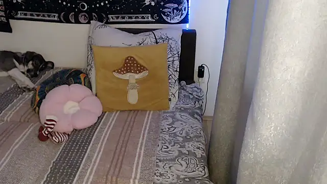 AlienforTwenty webcam