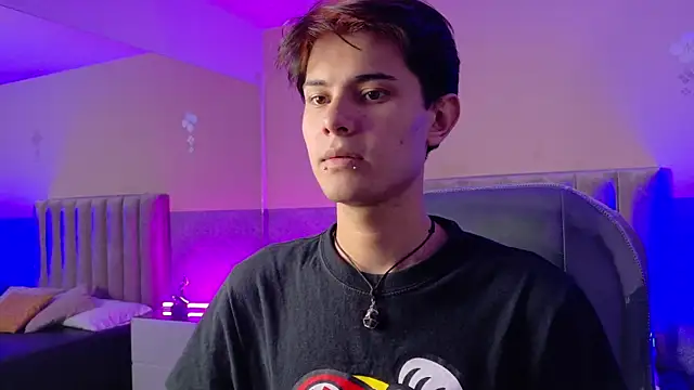 Derek_Sinn webcam
