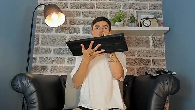 Bratzboys webcam