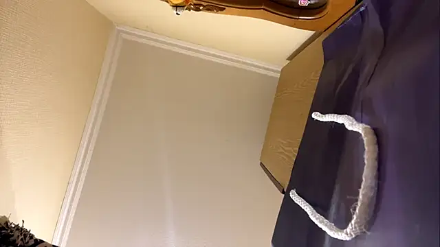 DemoticJillion webcam