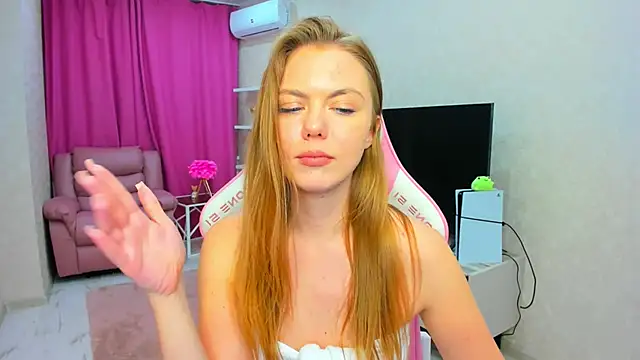 strawberrye - Strawberrye's free webcam - UK Sex Cams