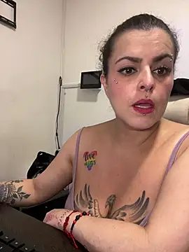 MiaHotboobs webcam
