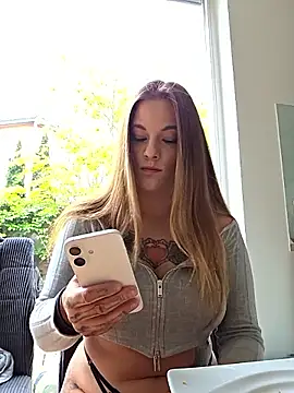 Luna_Lynn webcam