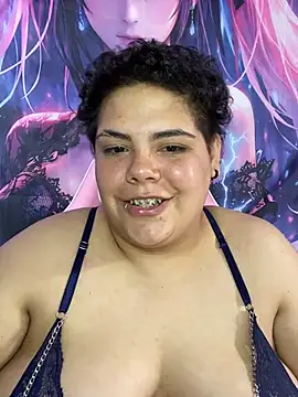 Hailey_Curvy webcam