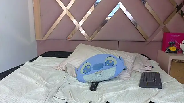 Sophia_moo_ webcam