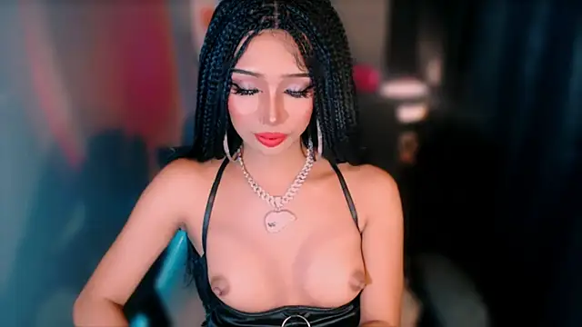 xUrGoddess_islaCumsAlotx webcam