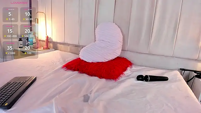 sarita_rouzze webcam