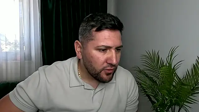 Gold_Alpha_Boy webcam