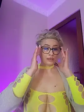 LunaBlaise webcam