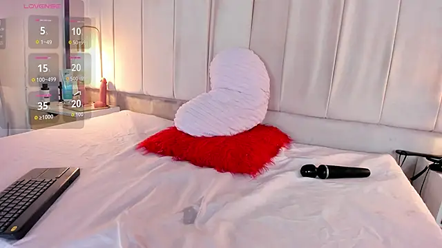 sarita_rouzze webcam