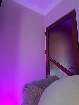 LunaBlaise webcam