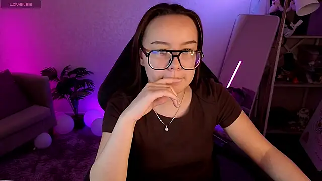 Eva_Cutties webcam