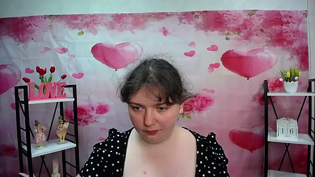 NeonilaLisova webcam