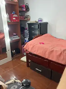 MariamGray1 webcam