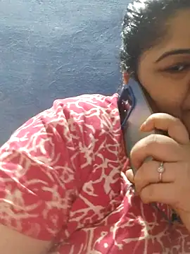 tamilthanushri webcam