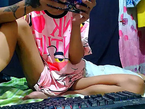 AwesomeMistress_Bigcock webcam