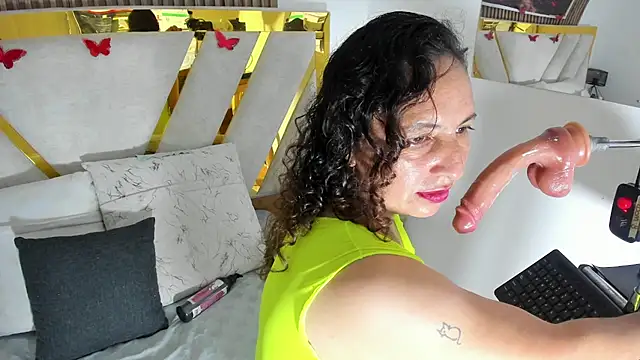 luna_naughty1 - Luna_Naughty1's free webcam - UK Sex Cams