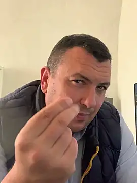 Mike8523 webcam