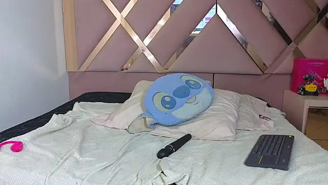 Sophia_moo_ webcam
