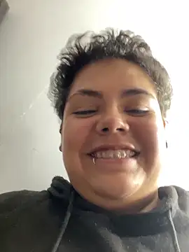 Hailey_Curvy webcam