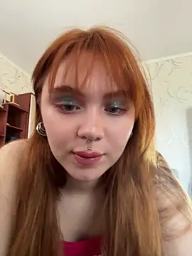 LunaMillie webcam