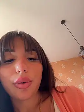 SilkyMira webcam