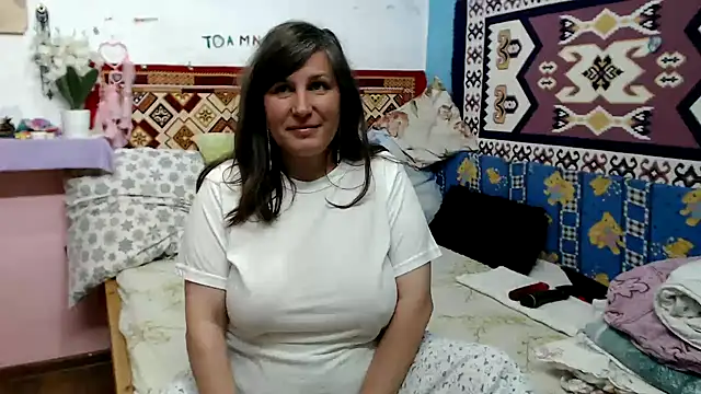 Adelinemilf webcam