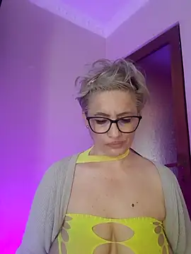 LunaBlaise webcam