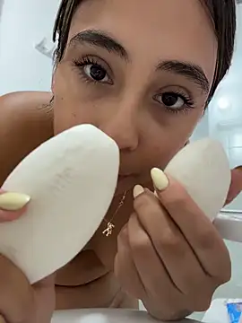 MelodyRey__ webcam