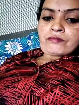 Riya_Tales webcam