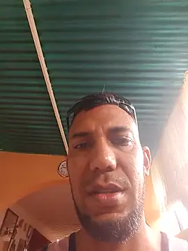 UnreadyChutzpa webcam