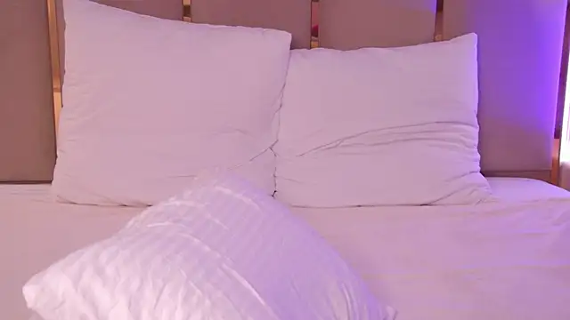 CindyMil webcam