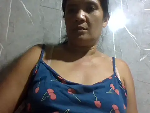 PinayZaira webcam