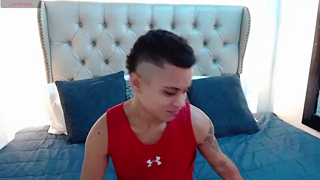 Liiamthompson webcam
