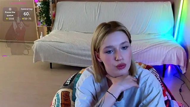 two_gerls_here webcam