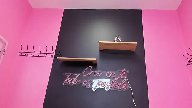 Nahomi_rosse webcam
