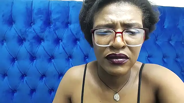 SpicyQueenxxxx webcam