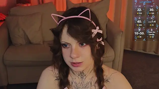EricaMoonn webcam