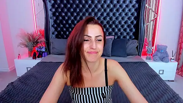 rebecca_diamond - Rebecca_Diamond's free webcam - UK Sex Cams