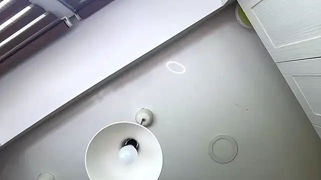 ZaraGuyette webcam