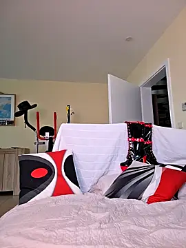 HotWifeLyn68 webcam